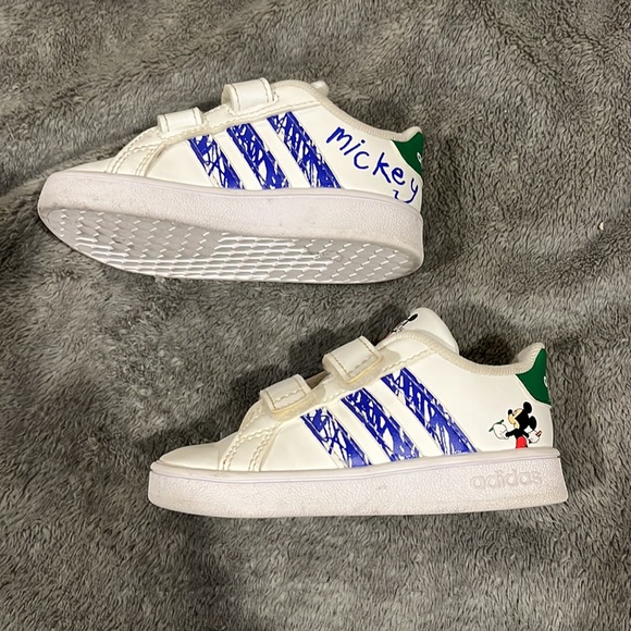 Adidas Mickey Mouse sz 5.5C Wht/Blue/Green GUC - Picture 2 of 6